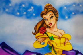 OMG! THEMED-King Beds with pool lazy river and golf course near DISNEY & UNIVERSAL STUDIOS
